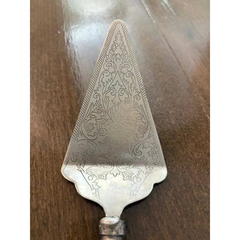 Silver Cake Cutter